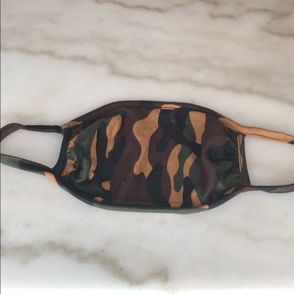 2 for 20! Camo print face mask - Picture 3 of 5
